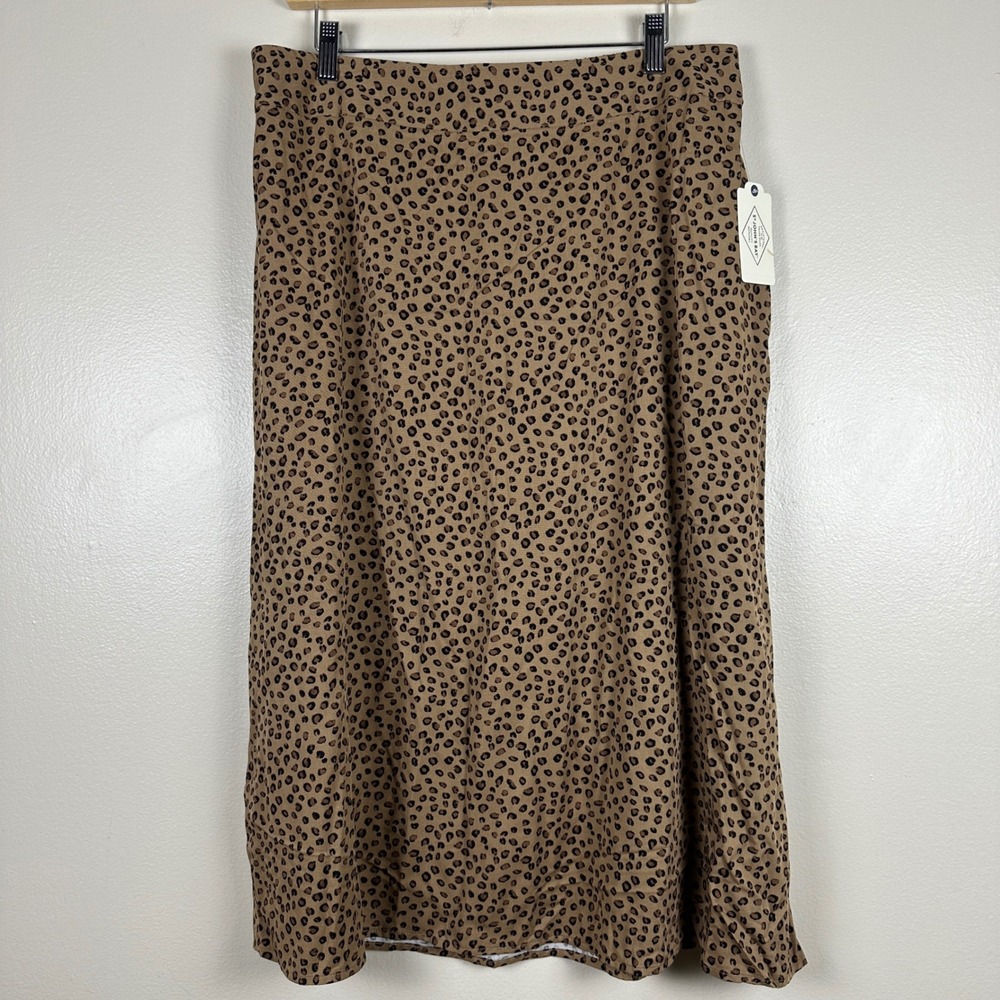 St‎ John's Bay Women's L Midi Skirt Brown Leopard Print Elastic Waist NWT